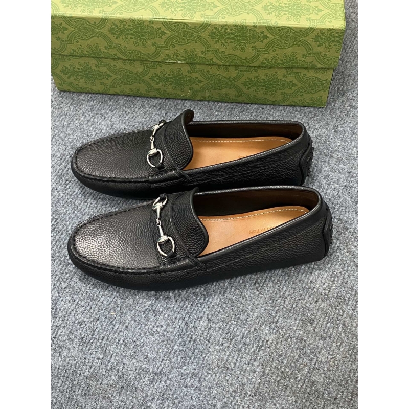 G*u*i leather shoes
